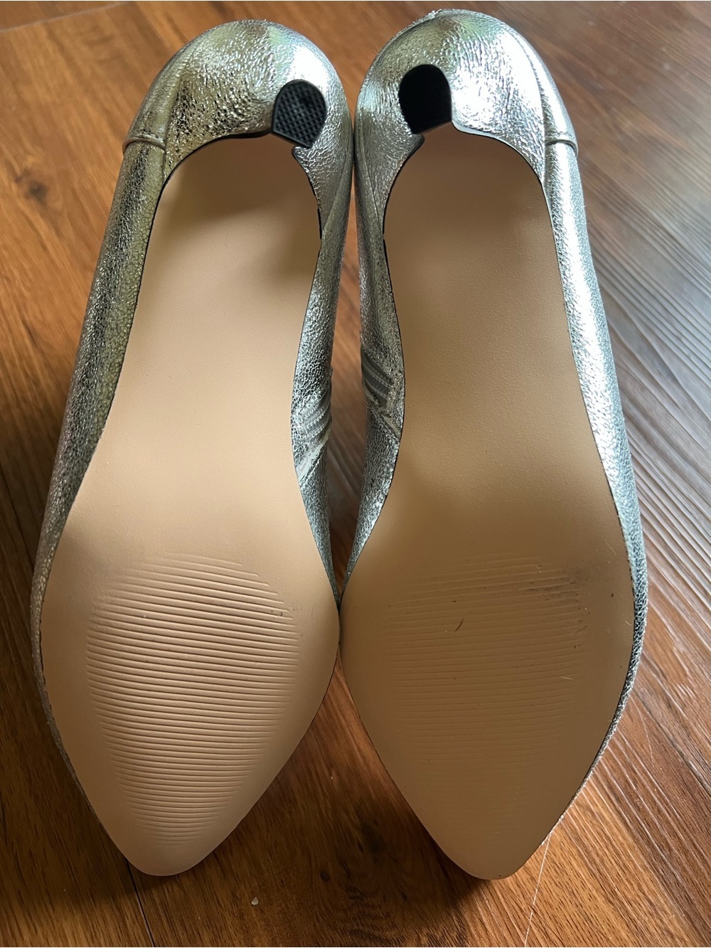 XOXO Kyrie Silver Metallic Ankle Booties Size 6.5 New - Picture 7 of 11